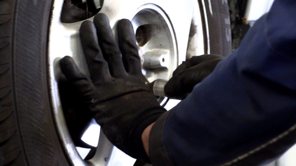 O que é e quais as principais vantagens (e desvantagens) do rodízio de pneus