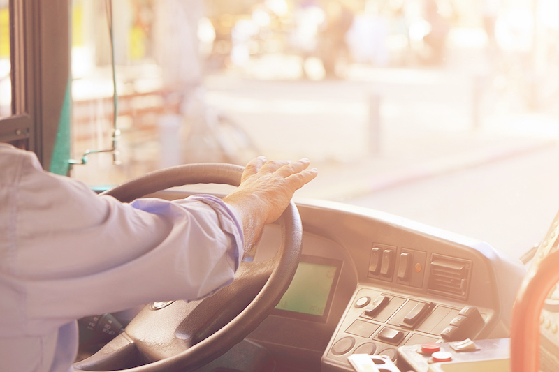 Ofertas especiais de pneus para transporte escolar