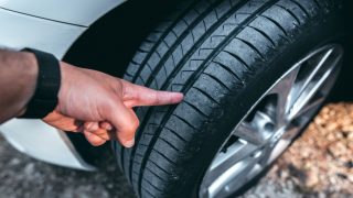 Como saber se o pneu está careca? Sinais e dicas essenciais